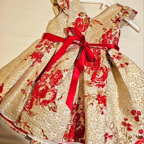 Gold and red beautiful girls dress - Picture 2 of 3